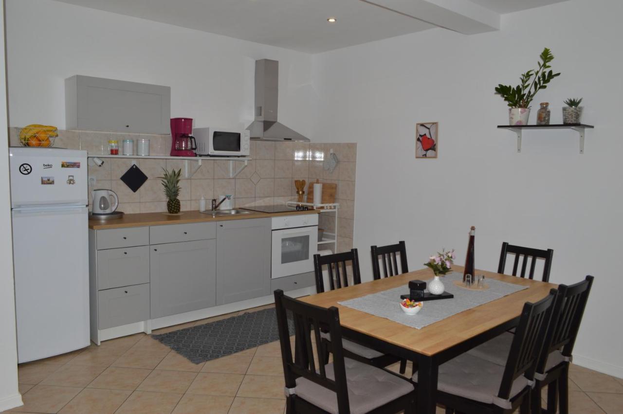 Apartman Luka Kaštela Exterior foto